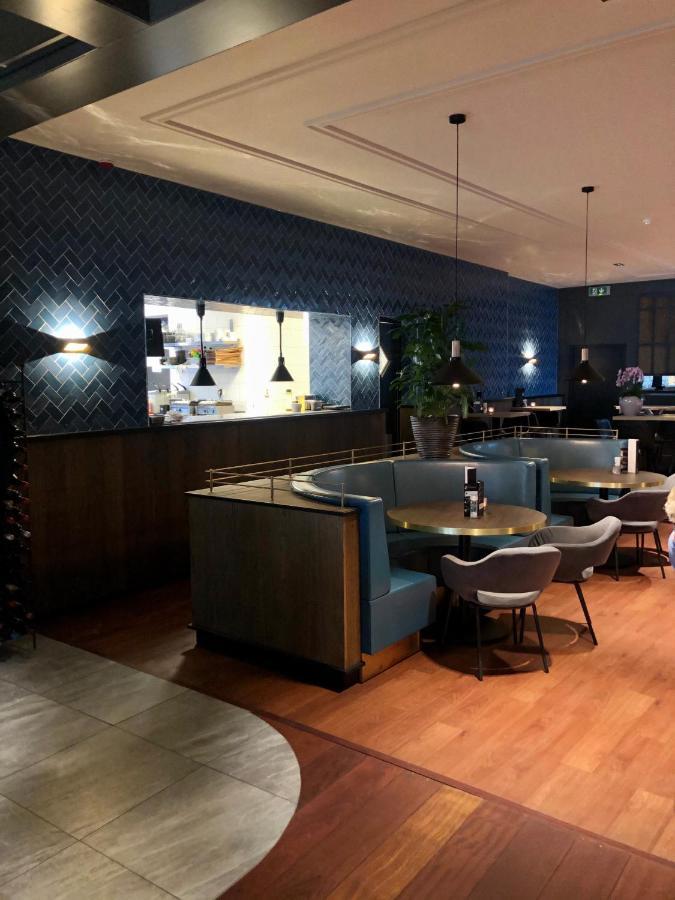 Hotel Grandcafe De Doelen Франекер Екстериор снимка